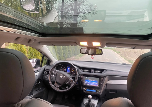 Toyota Avensis cena 39900 przebieg: 157451, rok produkcji 2015 z Odolanów małe 92